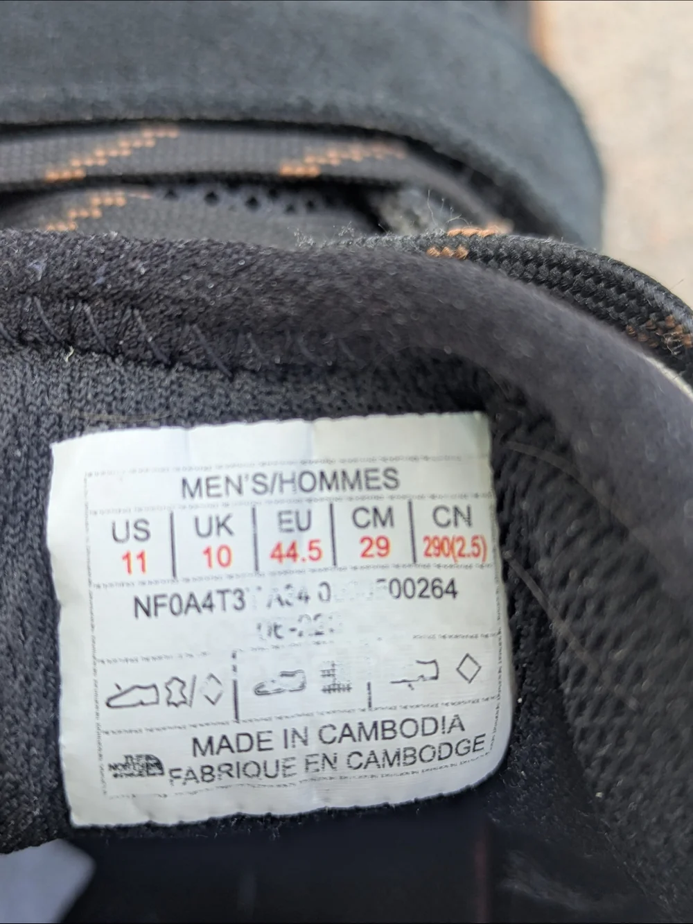 The North Face Men's Larimer Black and Gum Low-Top Sneakers